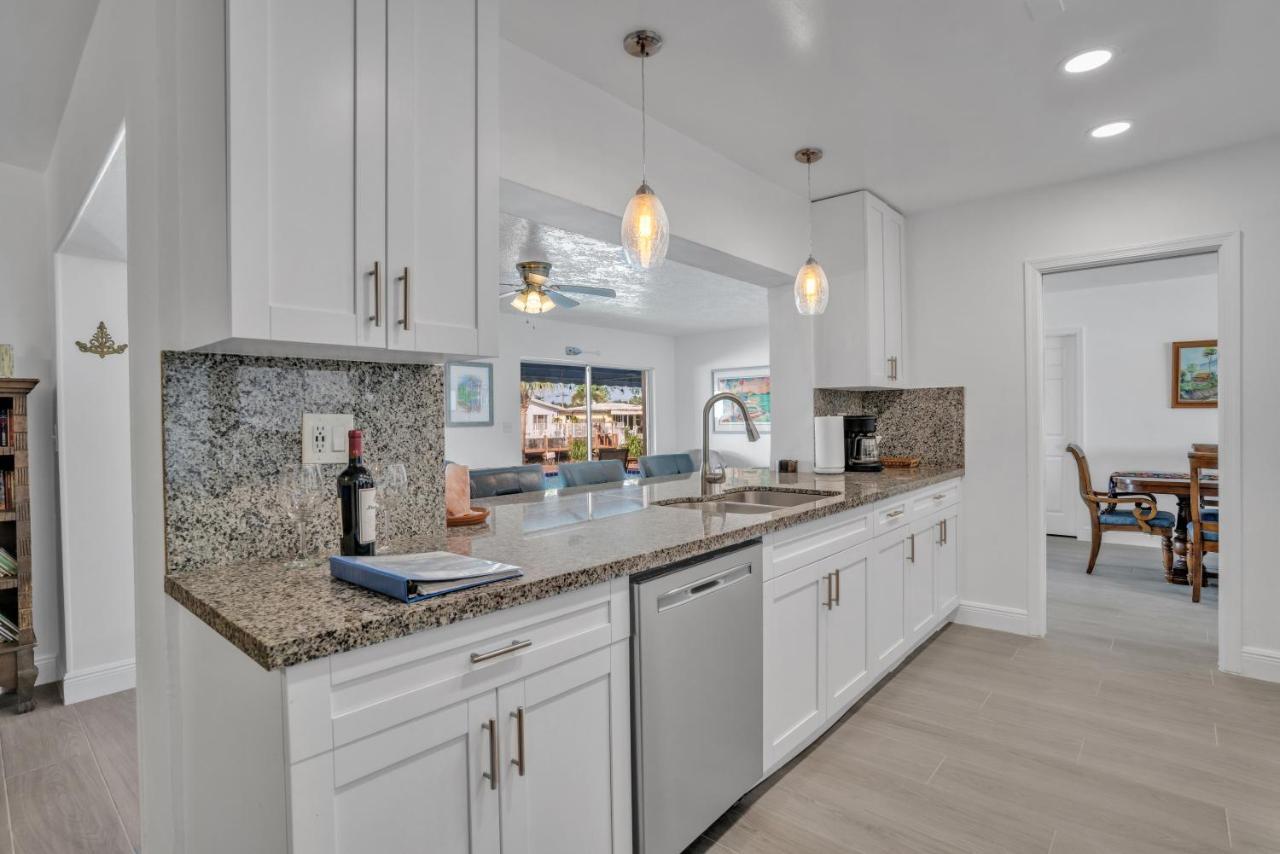 4 Bd Near Beach Spacious Solar Heated Pool Waterfront Home Pompano Beach Eksteriør bilde